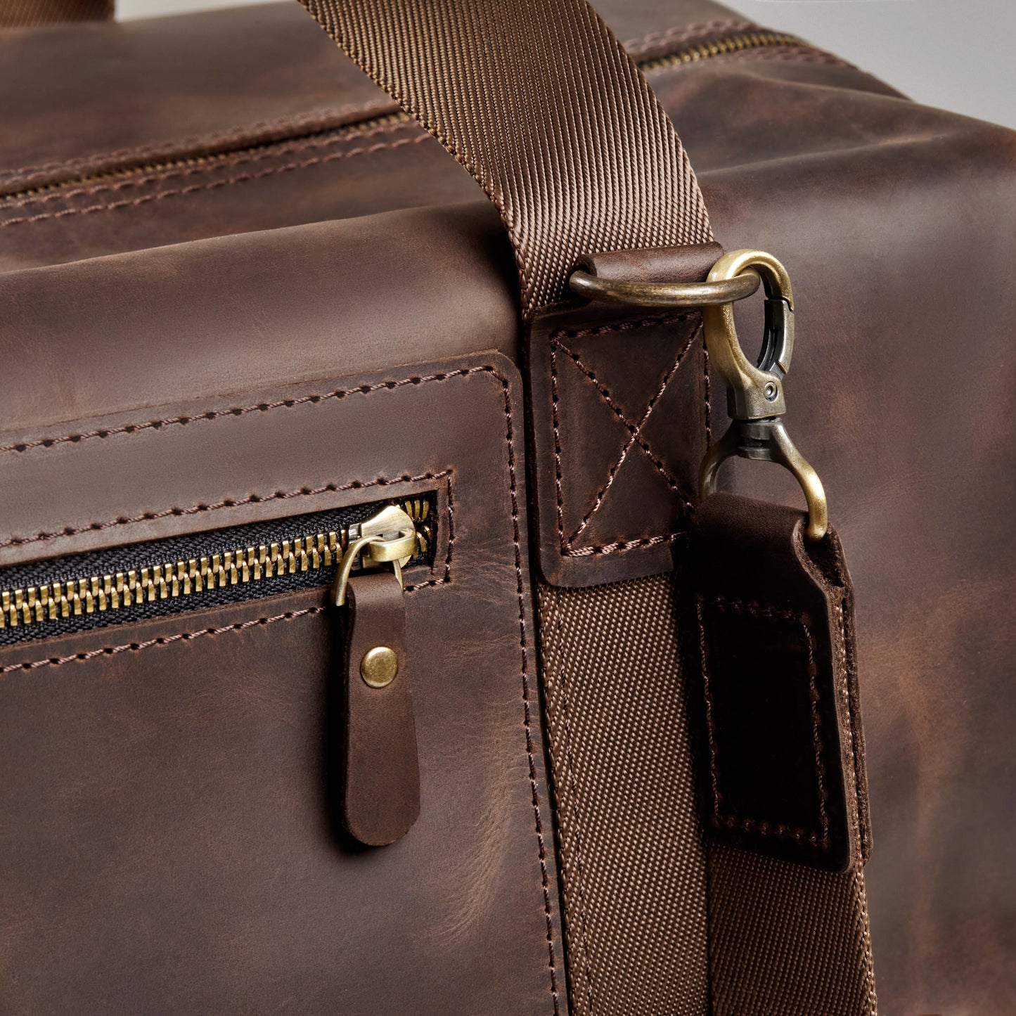 Handmade Reisetasche aus Leder VITTORIO