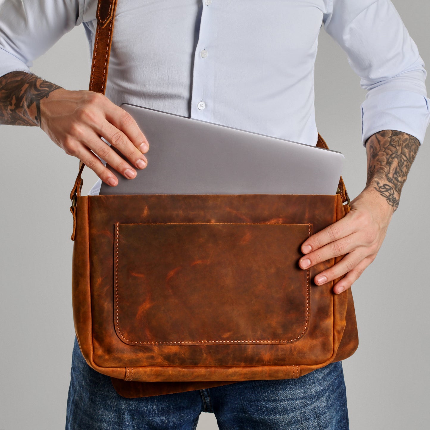Handmade Vintage Laptoptasche aus Leder mit Schultergurt MICHAEL