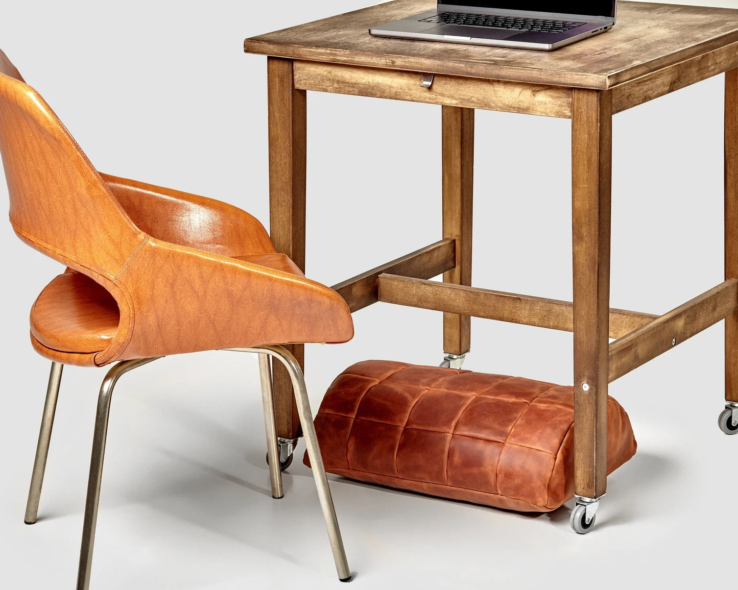 Handmade ergonomic leather footrest