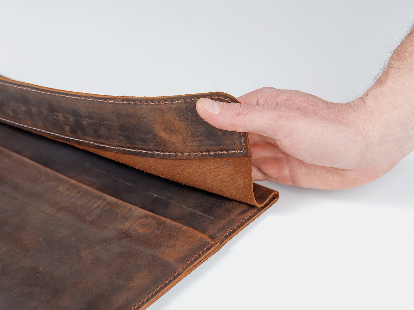Handmade Laptophülle aus Leder