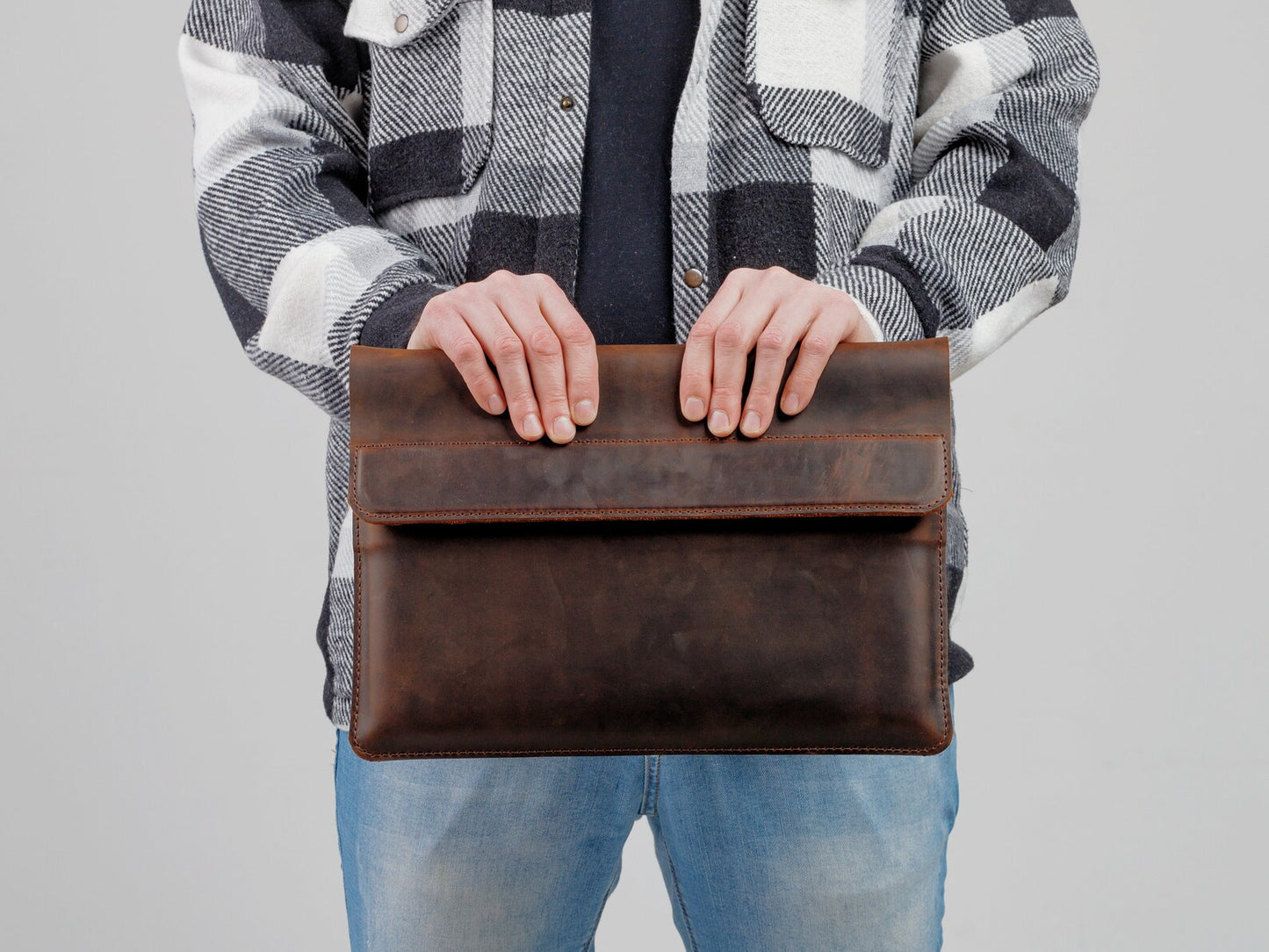 Handmade Laptophülle aus Leder