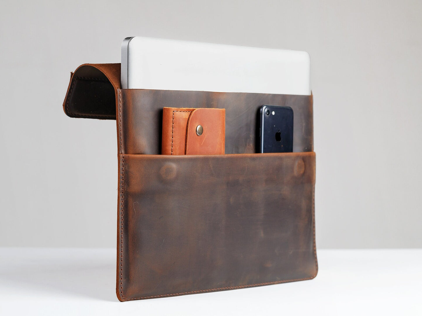 Handmade Laptophülle aus Leder