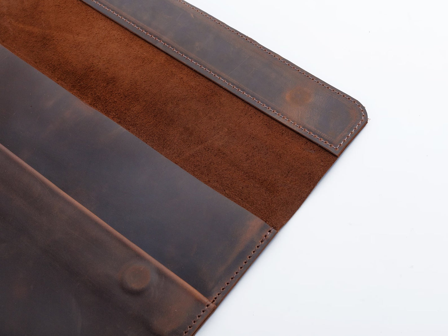 Handmade Laptophülle aus Leder
