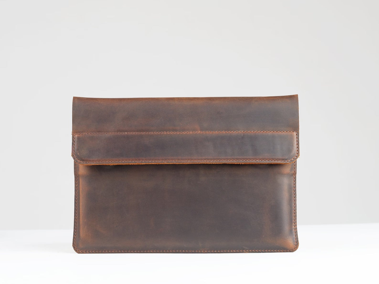 Handmade Laptophülle aus Leder