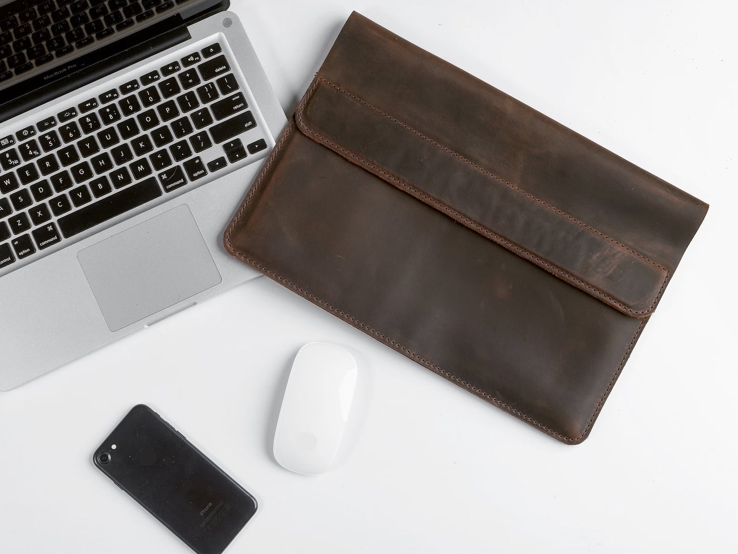 Handmade Laptophülle aus Leder