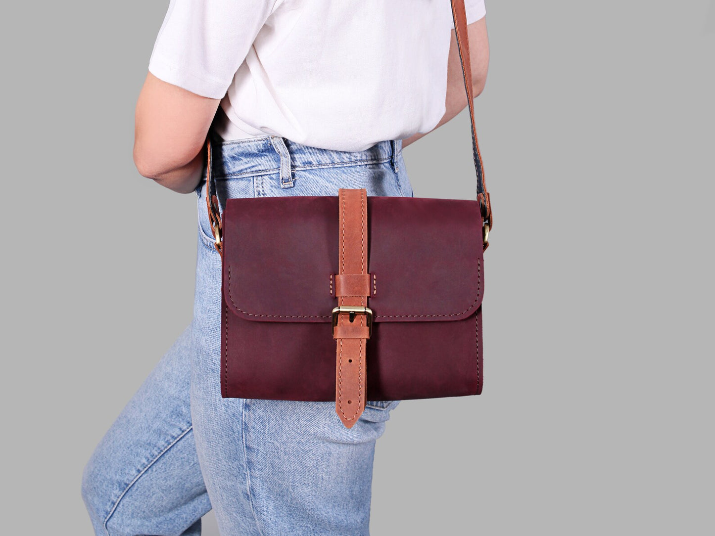 Handmade Umhängetasche aus Leder VIVIEN
