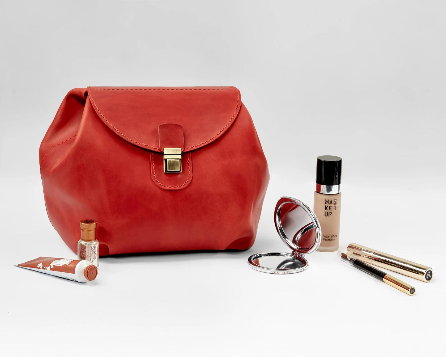 Handmade Kulturtasche aus Leder